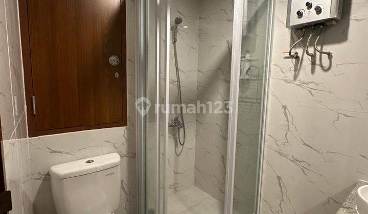 kamar mandi apartemen grand kamala lagoon dijual