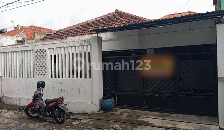 Selling a Well-Maintained, Ready-to-Occupy House in Karang Asem, East Surabaya
