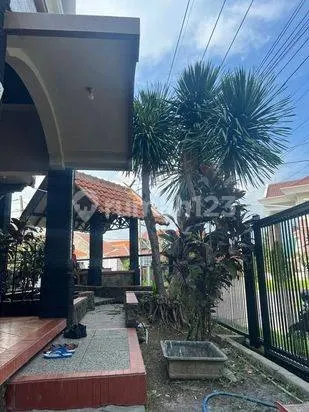 Rumah Hook Jl Demak Gresik Kota Baru Row 4 Mobil 2