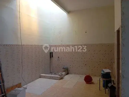 Disewakan Rumah Platinum Residence Sedati Siap Huni Row 3 Mobil 2