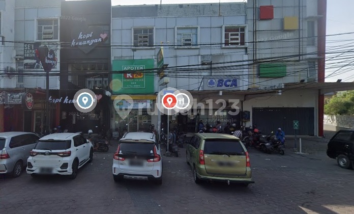 Murrah 3-Story Gresik Kota Baru GKB Shophouse, Strategic Location Next to BCA Kebomas Murrah 3-Story Gresik Kota Baru GKB Shophouse, Strategic Location Next to BCA Kebomas