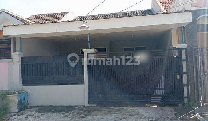 For Rent: Griya Candramas House, Strategic Location near Juanda Airport For Rent: Griya Candramas House, Strategic Location near Juanda Airport