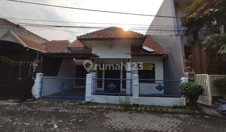 Rumah Kebraon Permai Blok J 2