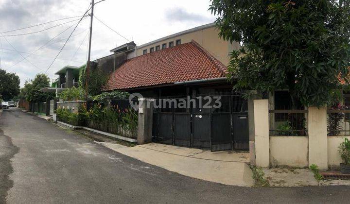 Rumah Siap Huni di Jalan Musik Turangga Bandung 1