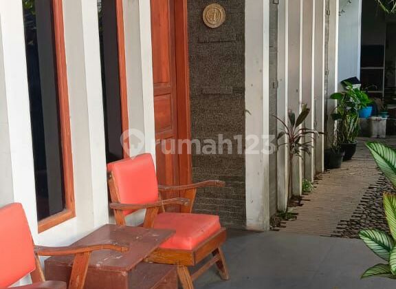 cheap well-maintained old house behind metro margahayu raya 2