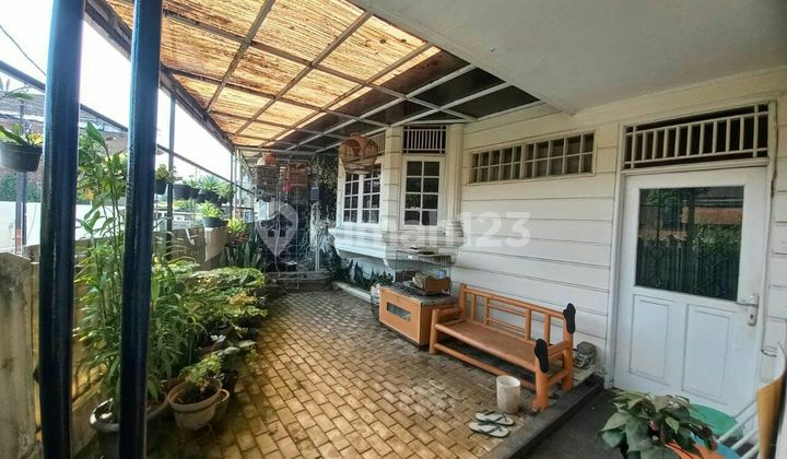 well-maintained corner house ready to occupy in Turangga, Bandung city 2