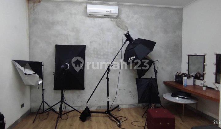 Rumah Cantik 2 Lantai Strategis Cocok Untuk Usaha Atau Hunian 2