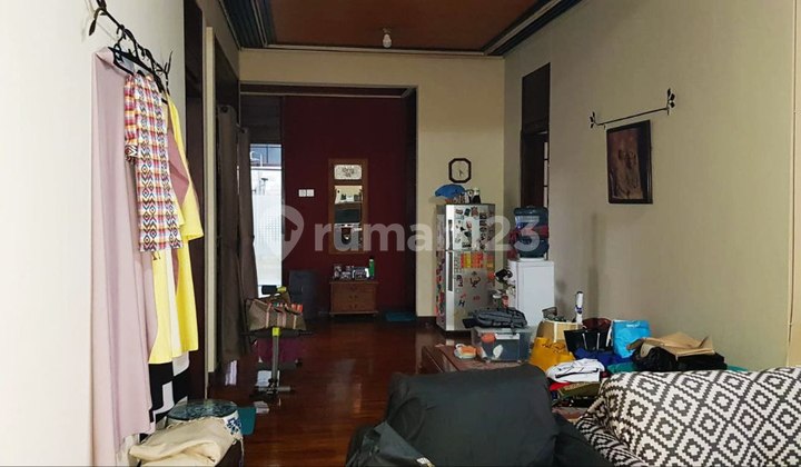 Nice house on Turangga main road, suitable for office and business. 2