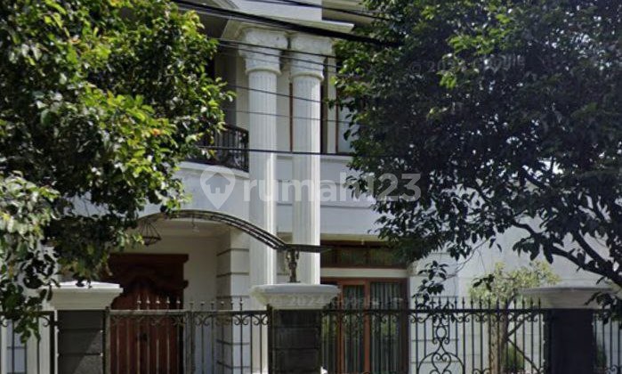 Luxury House Inside the Batununggal Indah Cluster 2