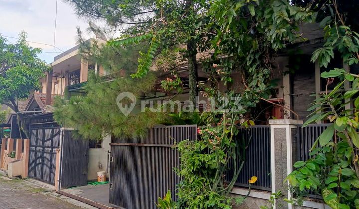 rumah lama terawat murah belakang metro margahayu raya
