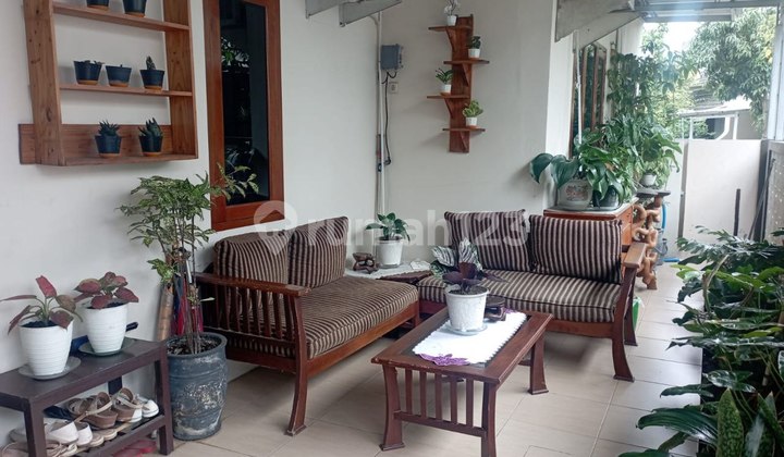 Well-Maintained Nice House Margahayu Raya Bandung City 2