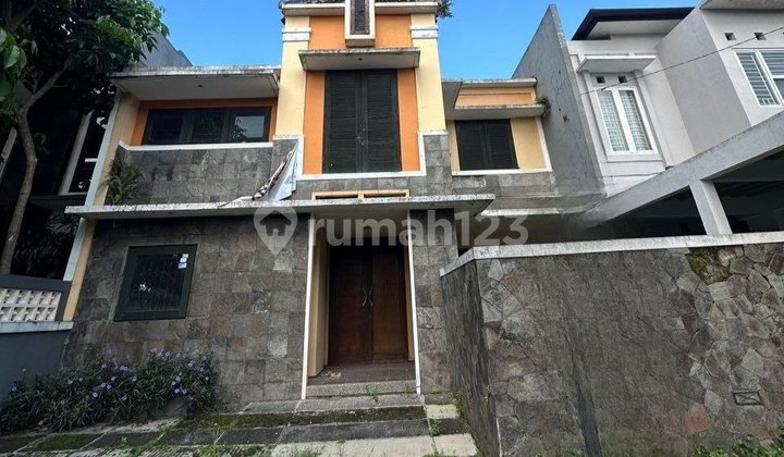 Rumah 2 Lantai Komplek Buah Batu Regency 1