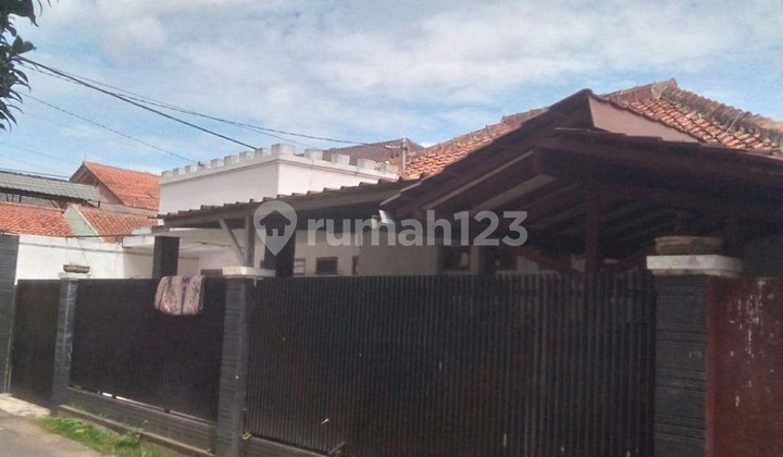 rumah lama terawat siap huni di margahayu permai 2