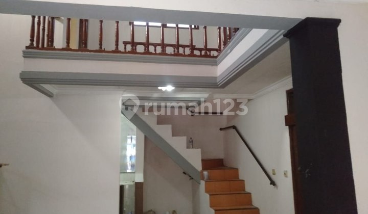 Ready-to-Occupy 2-Story House in Margahayu Raya, Bandung 2