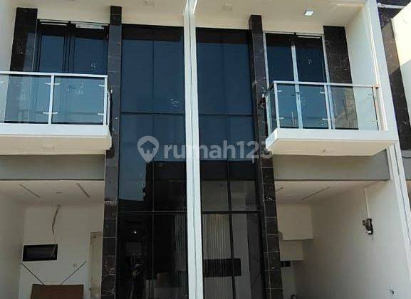 Dijual Rumah Townhouse Mewah baru di Jl. Cipinang Baru Raya No.2, RT.4/RW.6, Cipinang, Kec. Pulo Gadung, Kota Jakarta Timur, Daerah Khusus Ibukota Jakarta 13240 2 Lantai Legalitas SHM 2