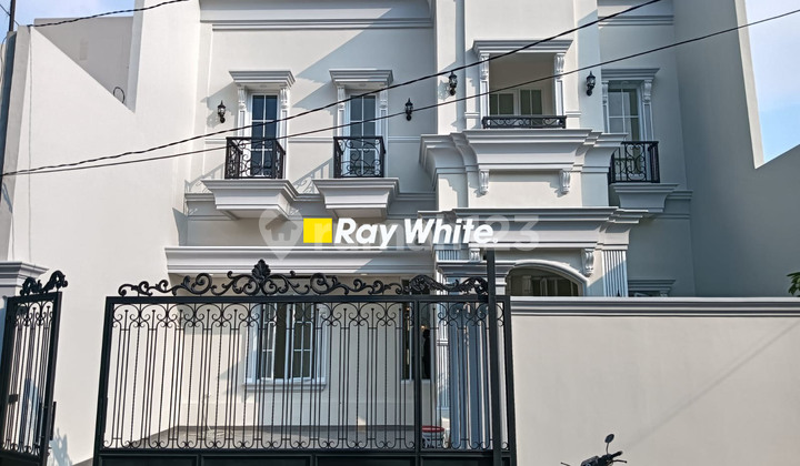 Dijual rumah baru joglo dalam komplek kembangan jakarta barat