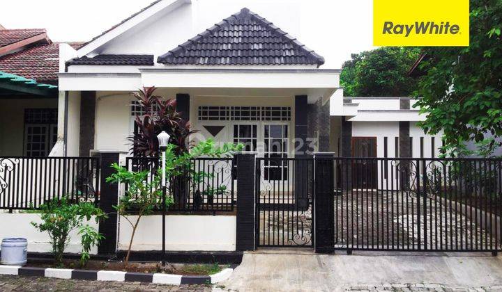 Disewakan Rumah Dalam Komplek Bagus, Rapi 1