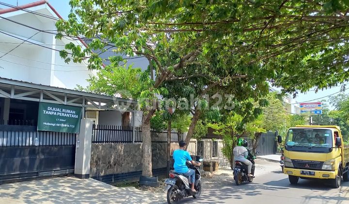 Segera terjual!!Rumah 2 lantai pinggir jalan raya pondok bambu