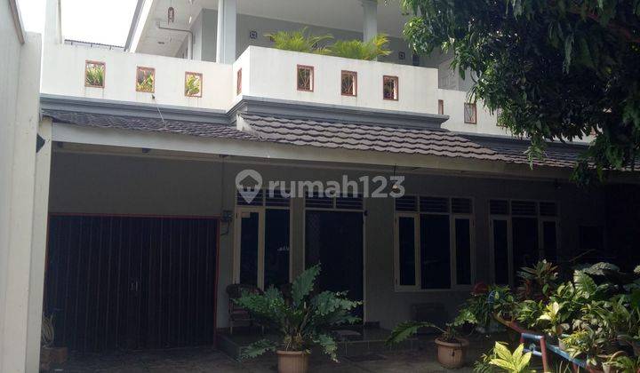 Rumah 2 lantai pintu masuk perumahan cocok usaha 1