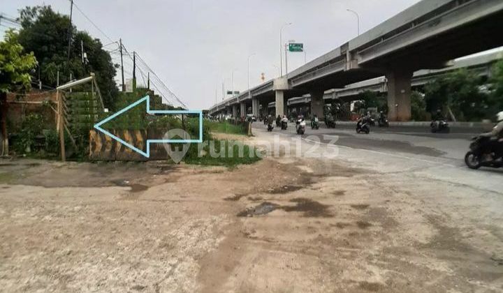 Land by the roadside can be built up to 8 floors. Land by the roadside can be built up to 8 floors.