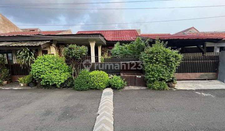 Rumah lama hitung tanah deket kampus Binus,harga BU 1