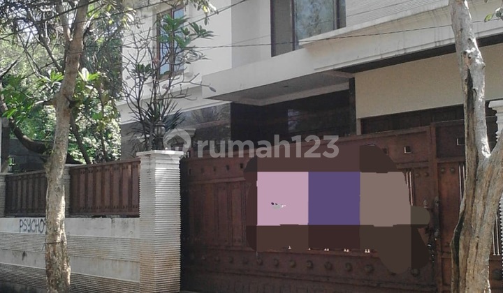 Rumah Elit Area Kemang Bagus dan Siap Huni