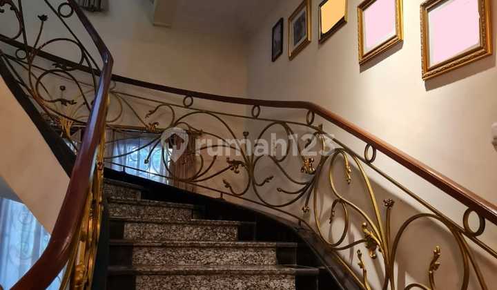 Nice House Ready to Live In Near Unj Campus and Lab School