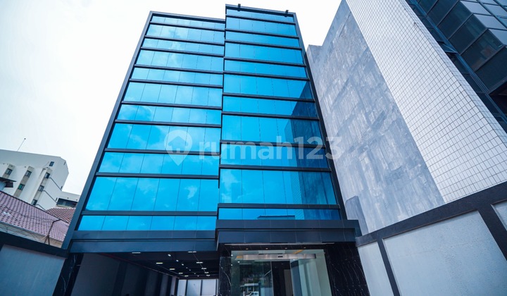 Gedung 6.5 Lantai Cocok Perkantoran Di Menteng
