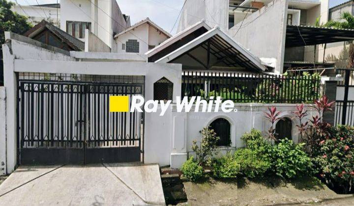 Dijual Rumah Dipinggir Jln 2 Mobil,bebas Banjir,stretegis Di Kebon Jeruk, Jakbar 1