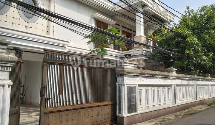Dijual cepat Rumah 2 Lantai di Pejaten Jakarta Selatan  2