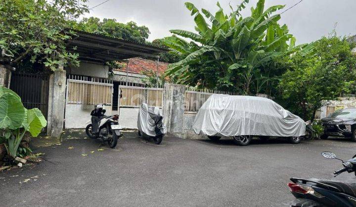 Dijual murah rumah tua hitung tanah di kemang 2