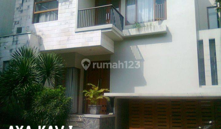 Disewakan rumah Townhouse di Kemang Jakarta Selatan  2