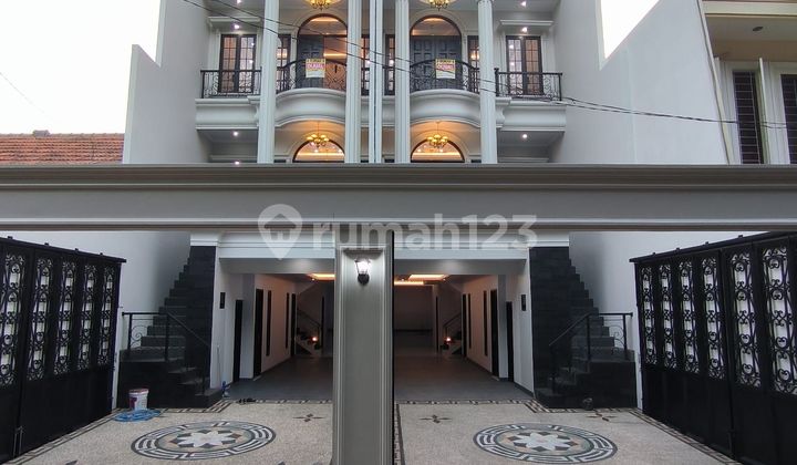 Dijual Rumah Eropa Classic di Pejaten Barat Jakarta Selatan Dijual Rumah Eropa Classic di Pejaten Barat Jakarta Selatan