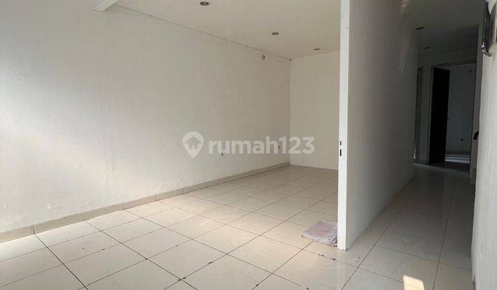 Dijual cepat rumah 3 lantai di pasar miinggu 2