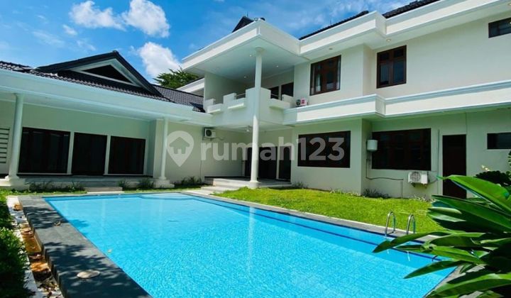 Disewakan Rumah Ada Pool Di Pejaten Jakarta Selatan