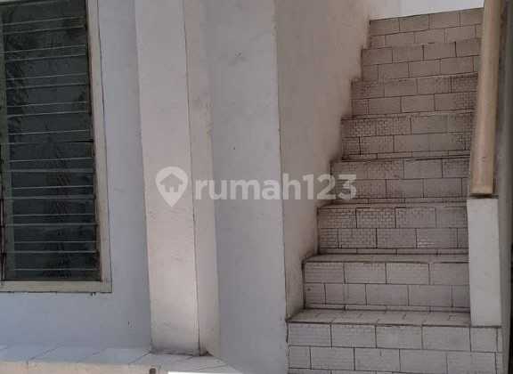 For Sale Commercial House on Tembok Dukuh Street Near Pasar Turi Station 2
