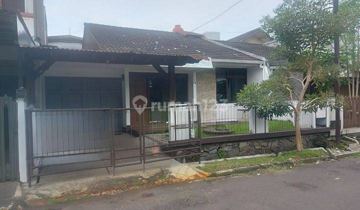 Di Rumah Tinggal Di Komplek Permata Indah - Bojong Holis 1