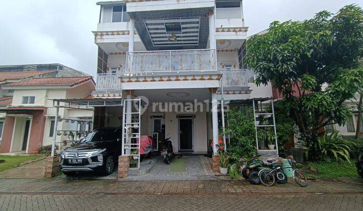 Rumah 3 Lantai Di Kota Baru Parahiyangan 1