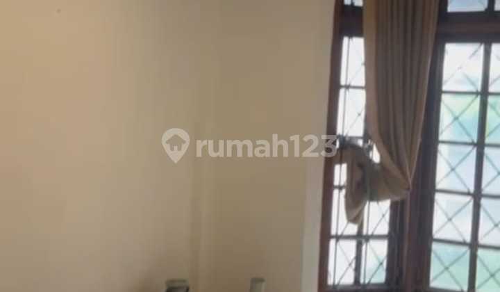 House, Living in Duren Sawit 2