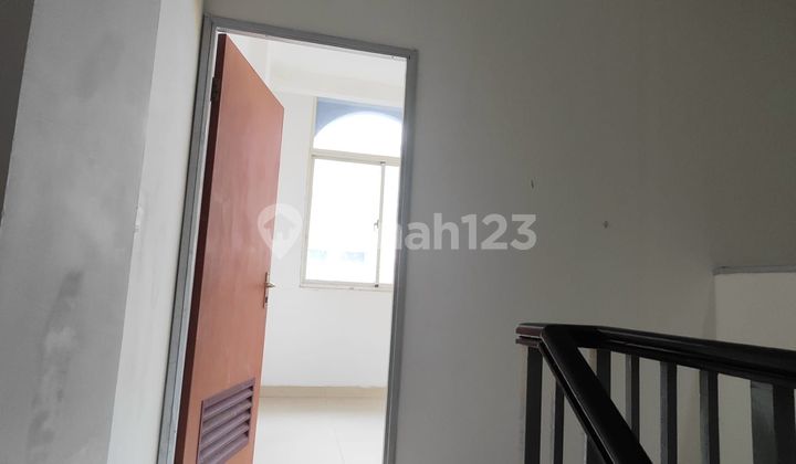 For Sale Shop House at Galaxy Near Fres Market. 1