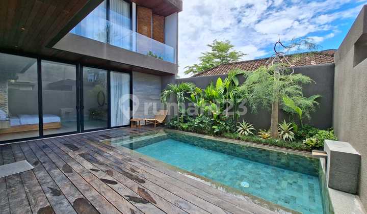 For Sale Villa Located On Sunset Road Kuta In The Bale Mansion Kuta Complex