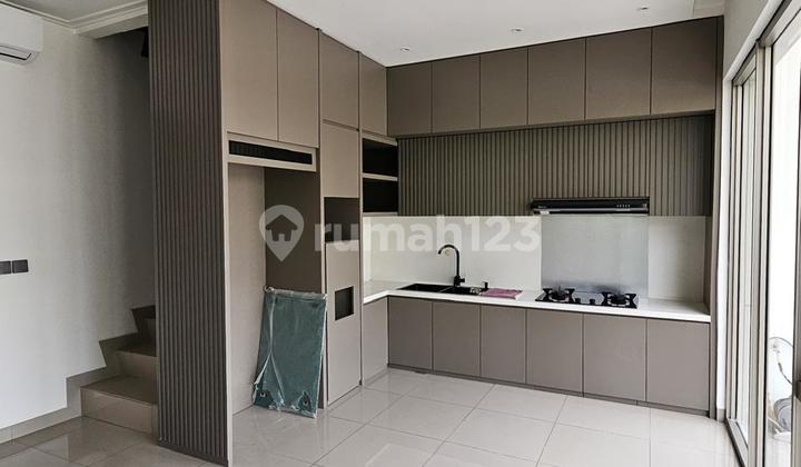 FOR SALE PIK 2 HOUSE 8X10 SIZE SEMI-FURNISHED GOOD READY TO OCCUPY