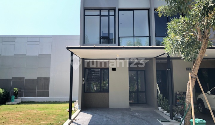 Disewakan Rumah Milenial Pik 2 Ukuran 4.5x12.5m2 Hoek Siap Huni