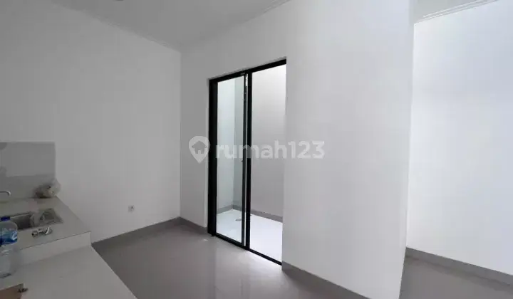 Dijual Rumah Milenial Pik 2 Uk 8x12,5 2 Lantai Unfurnished  2