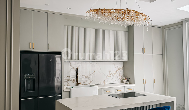 Dijual Cepat Rumah Mewah Golf Island PIK, Uk 8x15 Renov Interior Full Furnished Bagus 2