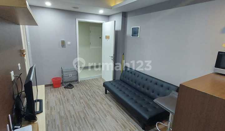 Disewakan Apartment 2 Kamar Furnish View Pool di Parahyangan Res 2