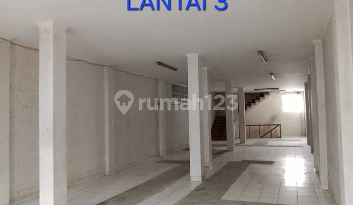 For Rent: Ready-to-Occupy Shop House in Banceuy, Central Bandung City For Rent: Ready-to-Occupy Shop House in Banceuy, Central Bandung City