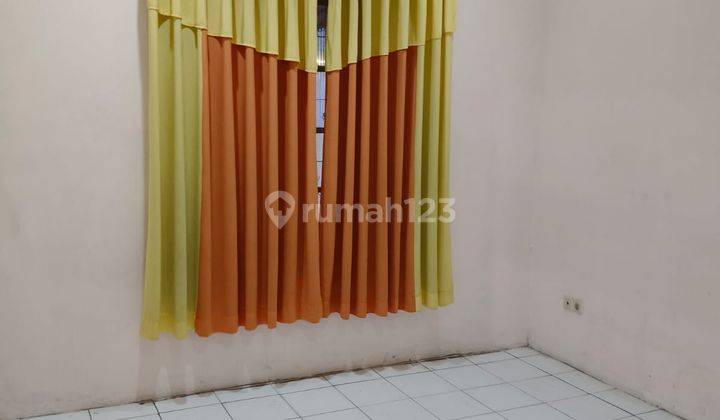 Disewakan Rumah Minimalis Terawat Siap Huni di Taman Holis Indah 2