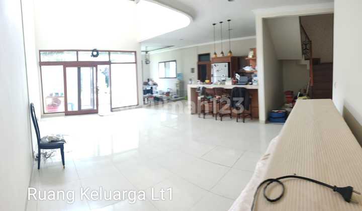 For Sale Rumah Modern Cantik di Taman Sakura Indah