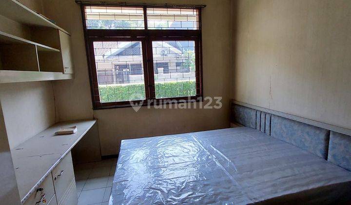 For Rent Rumah Modern Furnished di Taman Sakura Indah 1